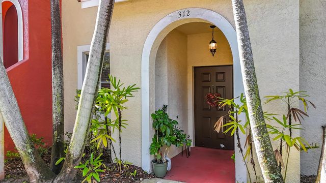 312 Bayfront Drive, Boynton Beach, FL 33435