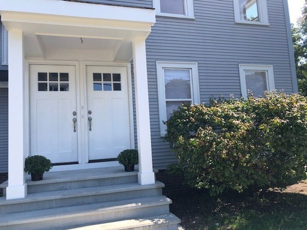 15 Pearl St 2, Reading, MA 01867