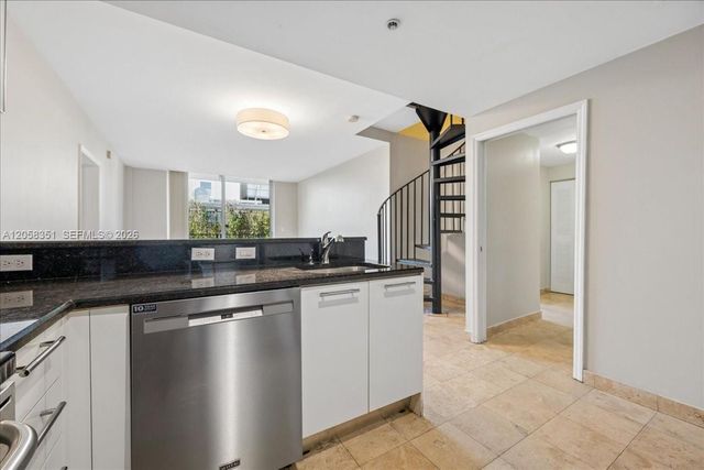 3339 Virginia St PH-3, Miami, FL 33133