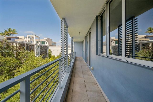 3339 Virginia St PH-3, Miami, FL 33133