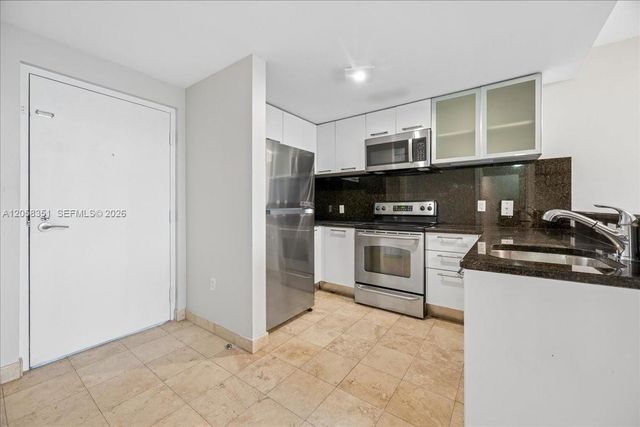 3339 Virginia St PH-3, Miami, FL 33133