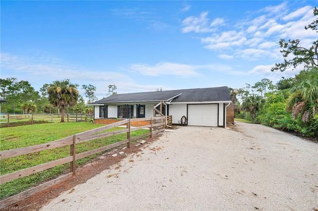 3691 4th AVE NE, Naples, FL 34120
