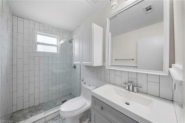 3691 4th AVE NE, Naples, FL 34120