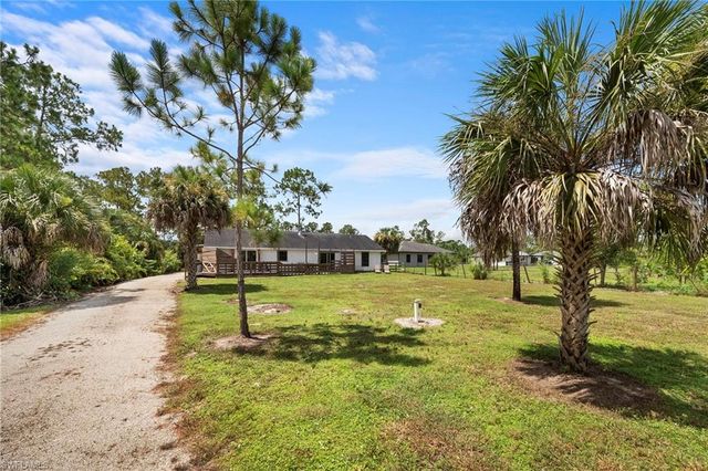 3691 4th AVE NE, Naples, FL 34120