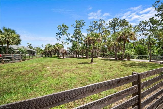 3691 4th AVE NE, Naples, FL 34120