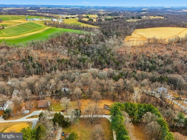 219 A HIGHFIELD RD, Airville, PA 17302