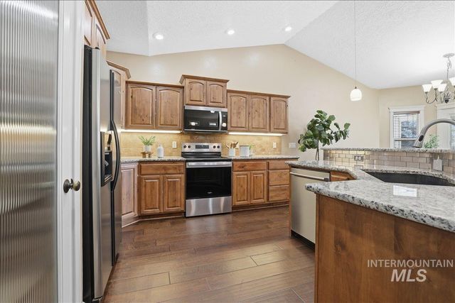 11739 W Creekrapids Dr, Star, ID 83669