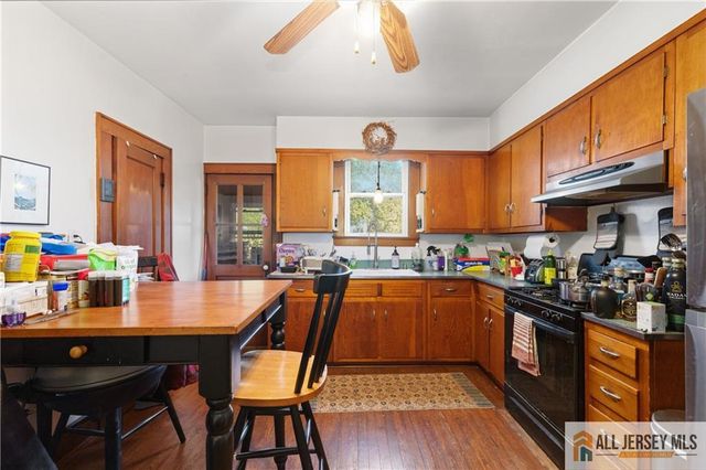 106 Main Street, Whitehouse Station, NJ 08889