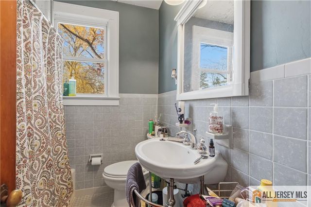 106 Main Street, Whitehouse Station, NJ 08889