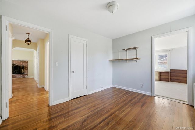 6 Central Avenue, Amityville, NY 11701