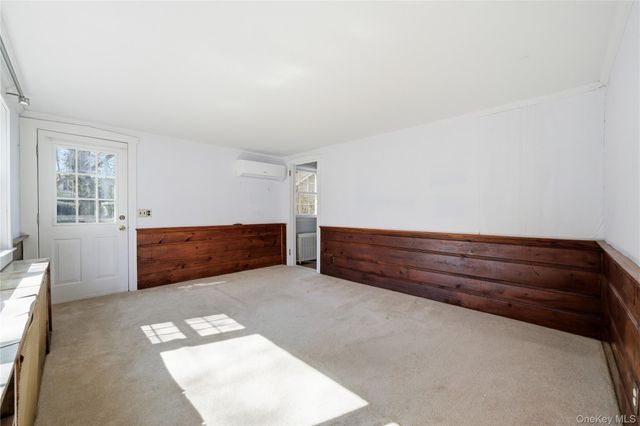 6 Central Avenue, Amityville, NY 11701