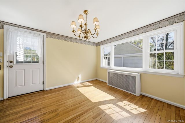 6 Central Avenue, Amityville, NY 11701