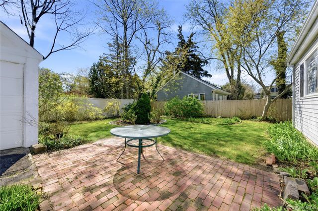 6 Central Avenue, Amityville, NY 11701