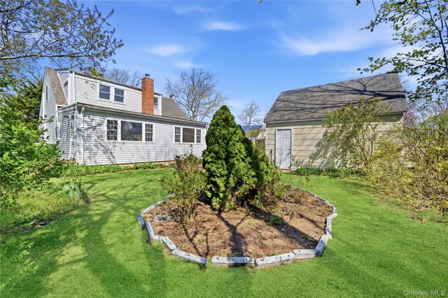 6 Central Avenue, Amityville, NY 11701