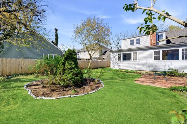 6 Central Avenue, Amityville, NY 11701