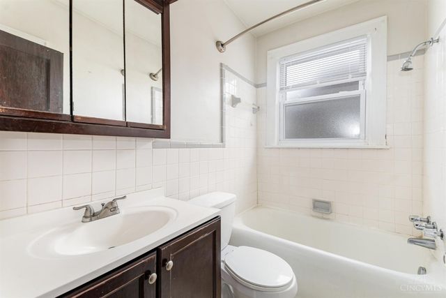 1933 Lawn Ave., Norwood, OH 45237