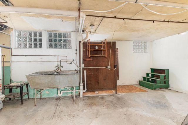 1933 Lawn Ave., Norwood, OH 45237