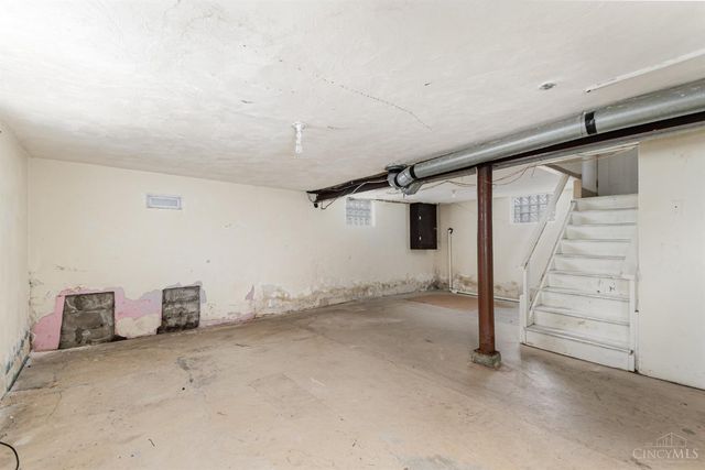 1933 Lawn Ave., Norwood, OH 45237