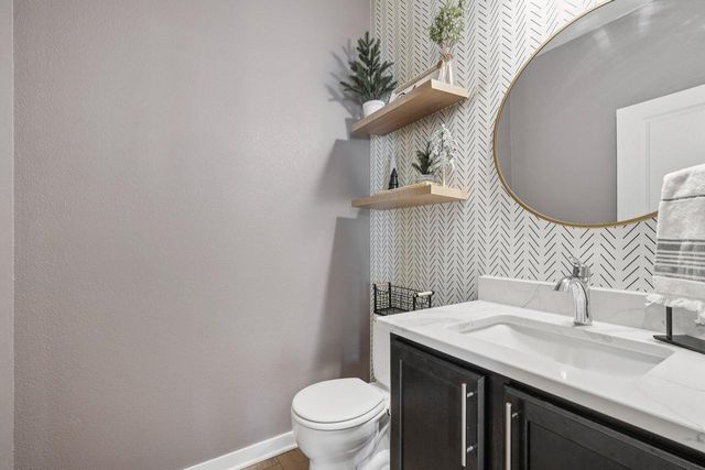 W206N17471 Hidden Creek ROAD, Jackson, WI 53037