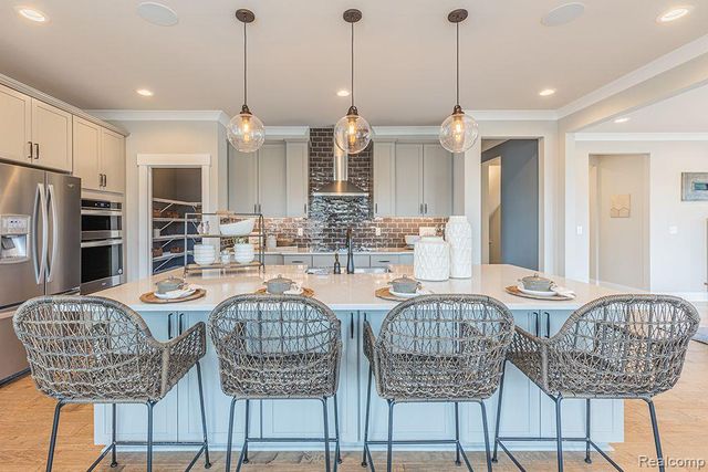 21008 Campolina Drive, South Lyon, MI 48178