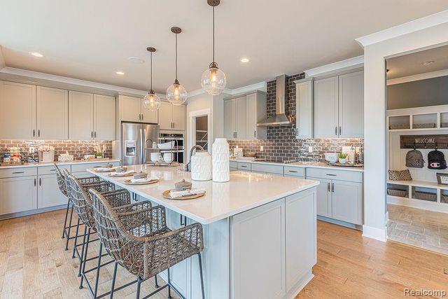 21008 Campolina Drive, South Lyon, MI 48178