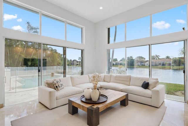 6799 Newport Lake Circle, Boca Raton, FL 33496