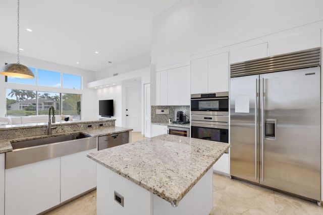 6799 Newport Lake Circle, Boca Raton, FL 33496