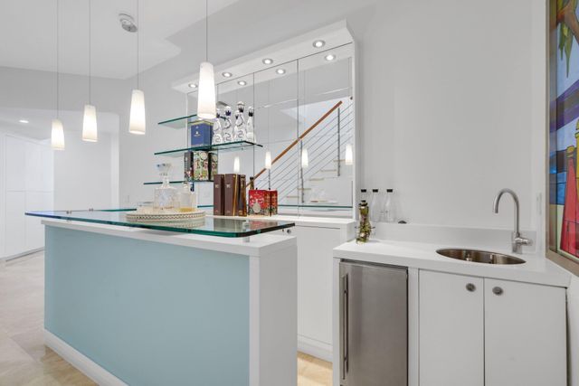 6799 Newport Lake Circle, Boca Raton, FL 33496