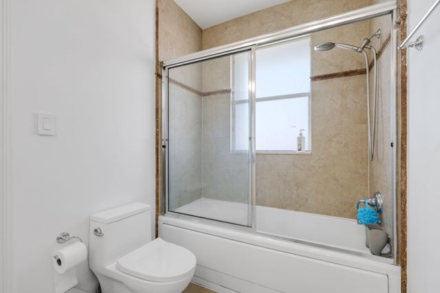 6799 Newport Lake Circle, Boca Raton, FL 33496