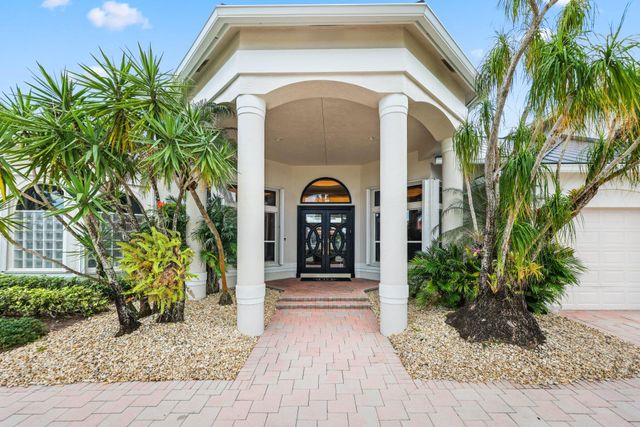 6799 Newport Lake Circle, Boca Raton, FL 33496