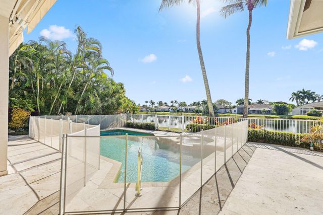 6799 Newport Lake Circle, Boca Raton, FL 33496