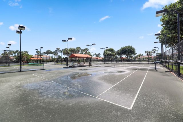 6799 Newport Lake Circle, Boca Raton, FL 33496