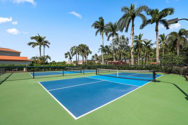 6799 Newport Lake Circle, Boca Raton, FL 33496