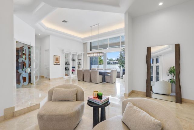 6799 Newport Lake Circle, Boca Raton, FL 33496