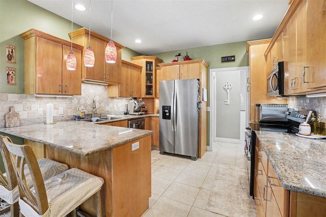 13741 Green Prairie Street, Vicksburg, MI 49097