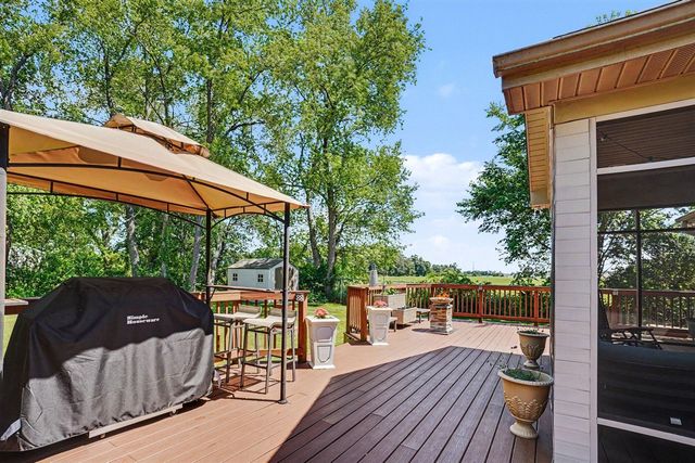 13741 Green Prairie Street, Vicksburg, MI 49097