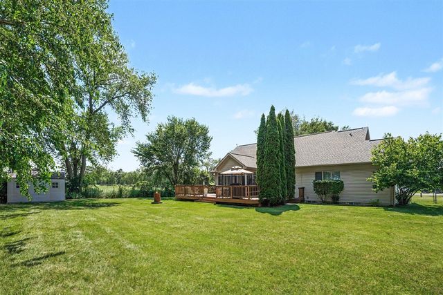 13741 Green Prairie Street, Vicksburg, MI 49097