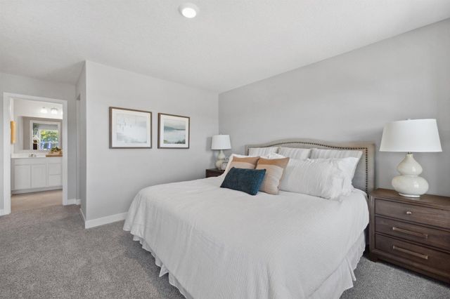 2021 Aquarius Drive, Shakopee, MN 55379