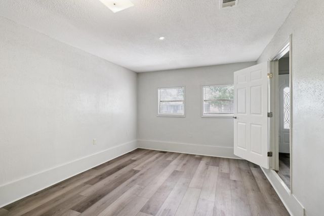 1915 Little Street, La Marque, TX 77568