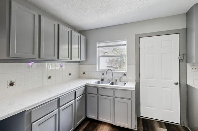 1915 Little Street, La Marque, TX 77568