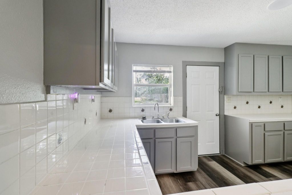 1915 Little Street, La Marque, TX 77568