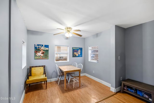 16 Lake Road, Albany, NY 12205