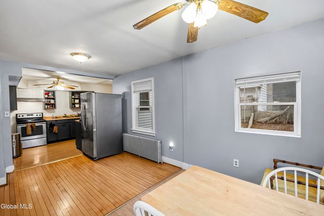 16 Lake Road, Albany, NY 12205