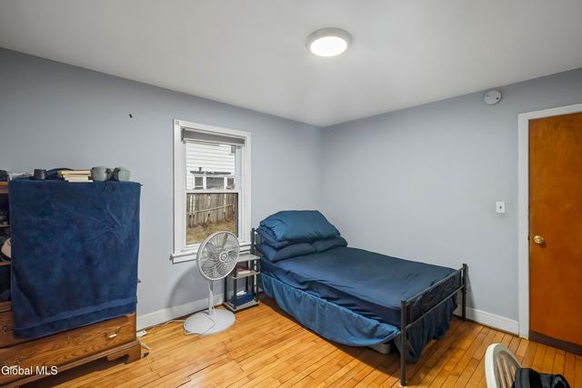 16 Lake Road, Albany, NY 12205