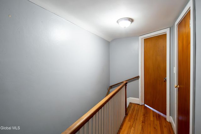 16 Lake Road, Albany, NY 12205