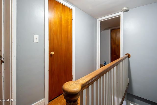 16 Lake Road, Albany, NY 12205