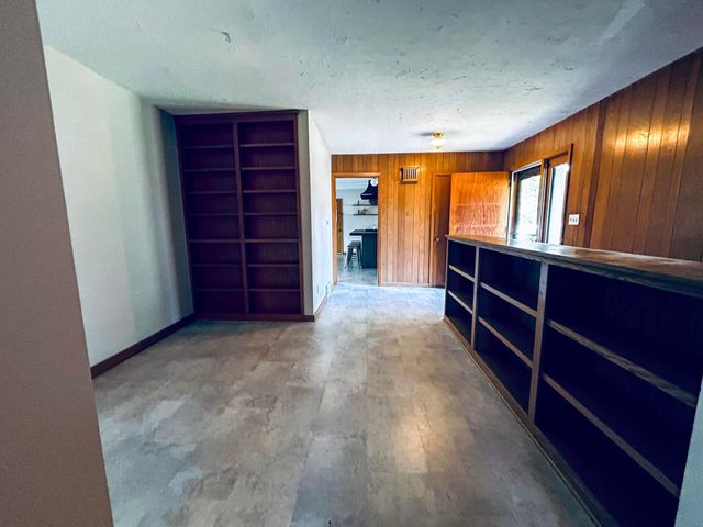 710 Lakeview Avenue, North Mankato, MN 56003