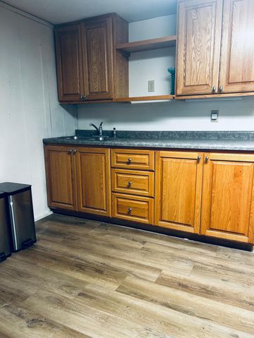 710 Lakeview Avenue, North Mankato, MN 56003