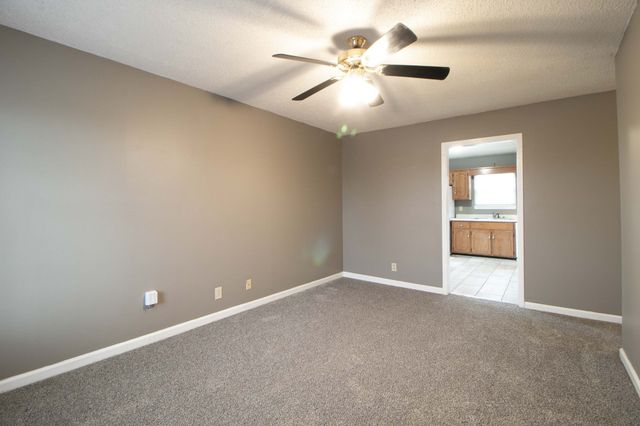 924 Van Buren Avenue, Oak Grove, KY 42262