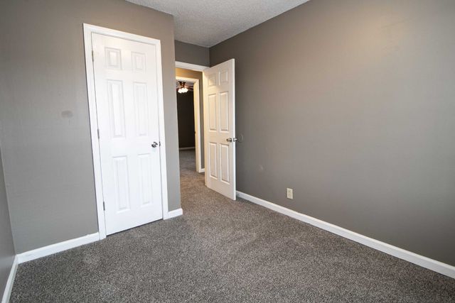 924 Van Buren Avenue, Oak Grove, KY 42262